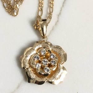 18k Gold Filled Necklace w/ flower Charm